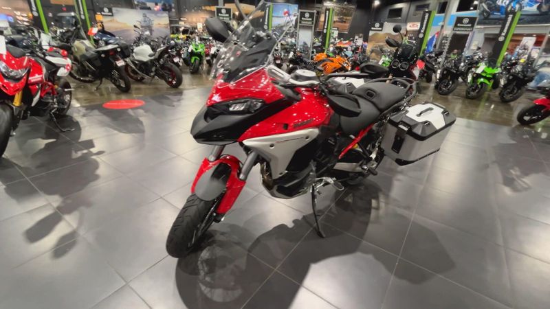 New 2025 Ducati MULTISTRADA V4 RALLY TRAVEL & RADAR SPOKED WHEELS Image 4