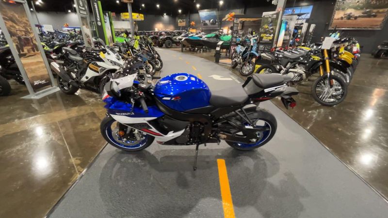 New 2027 Suzuki GSX-R600Z 40TH ANNIVERSARY EDITION Image 5
