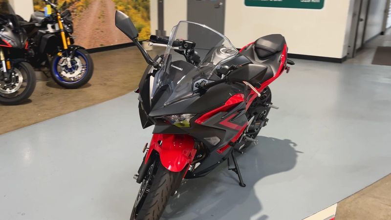 2025 Kawasaki NINJA 500 SE ABS Image 4