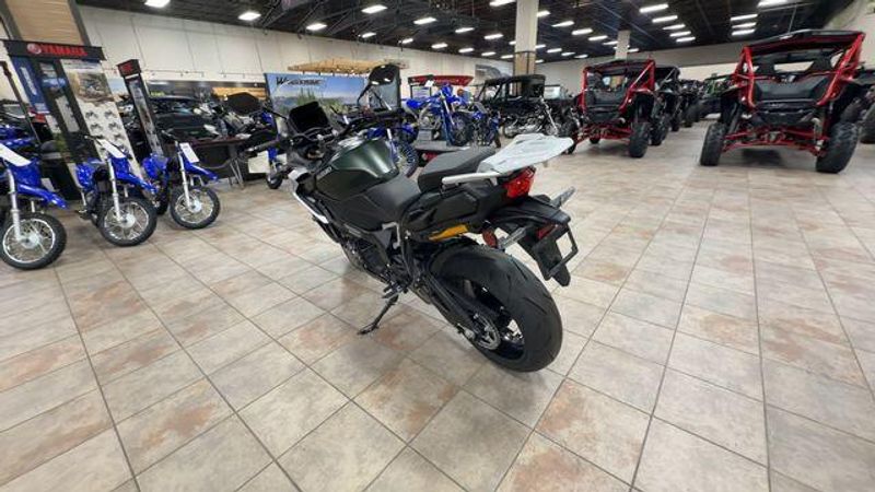 New 2024 Suzuki GSX-S1000GX+ Image 2