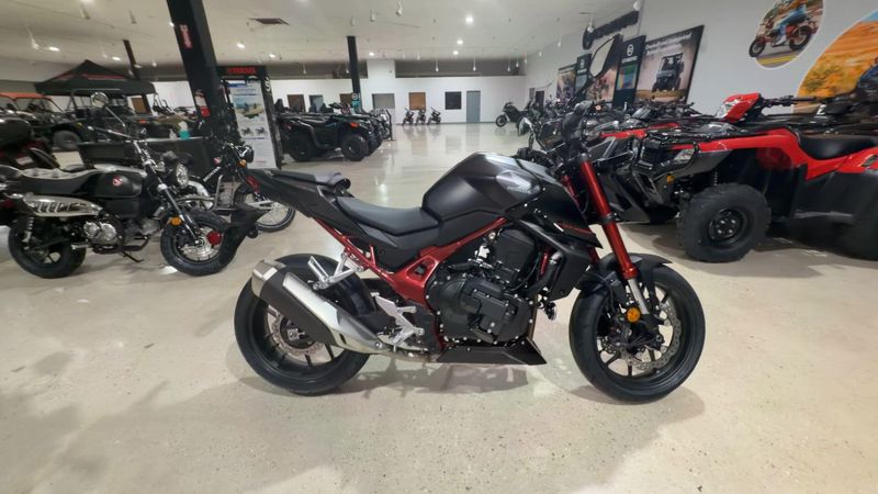 New 2026 Honda CB750 HORNET E-CLUTCH Image 3