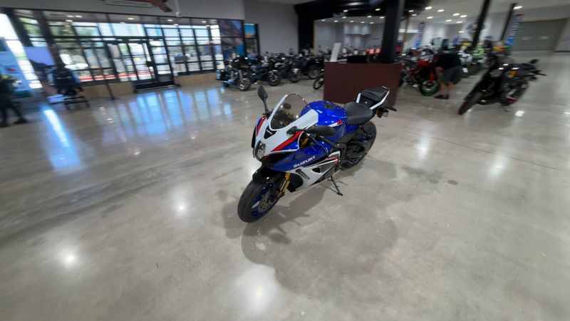 New 2027 Suzuki GSX-R1000R 40TH ANNIVERSARY EDITION Image 8
