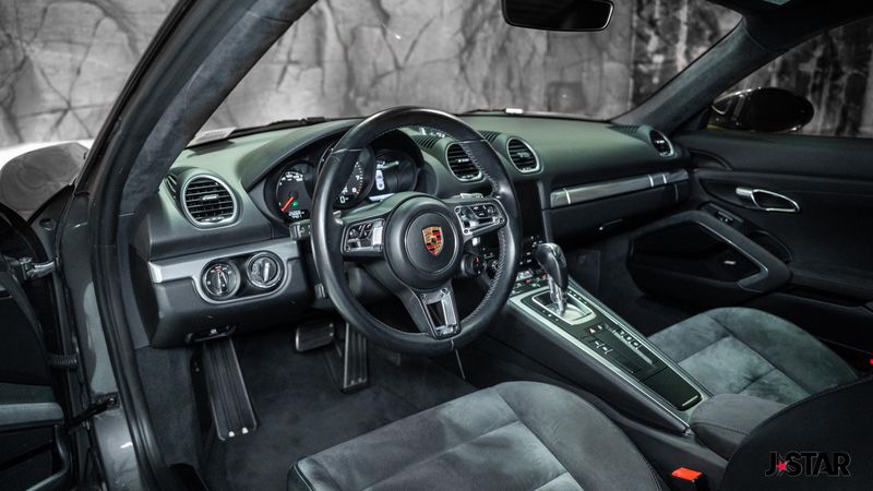2018 Porsche Cayman GTS photo 6