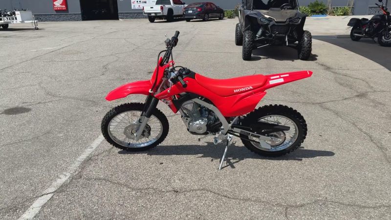 New 2027 Honda CRF125F BIG WHEEL Image 5
