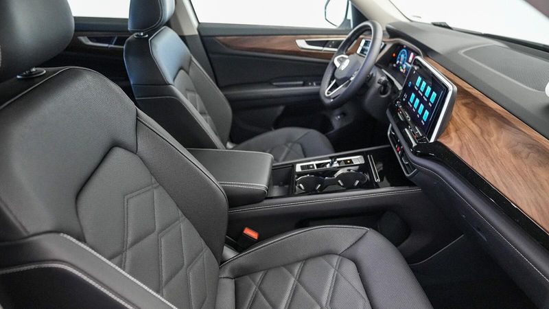 2025 Volkswagen Atlas 2.0T SE w/TechnologyImage 17
