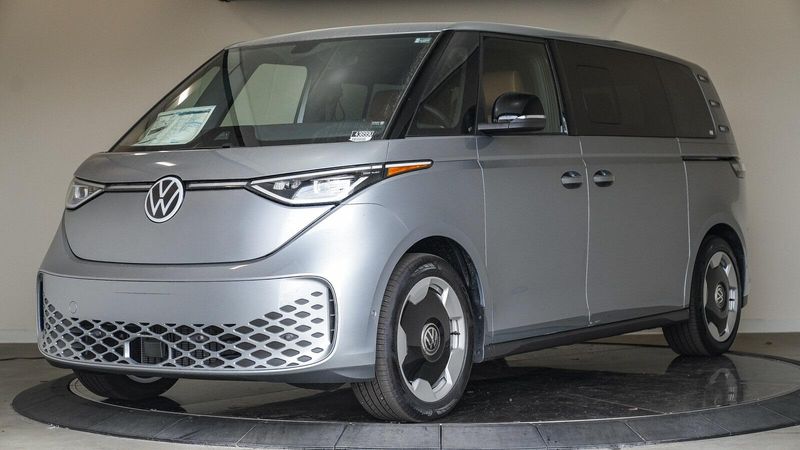 New 2025 Volkswagen ID. Buzz Image 1