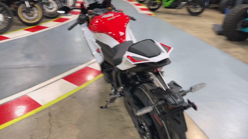 New 2026 Yamaha YZF-R7 70TH ANNIVERSARY EDITION Image 3