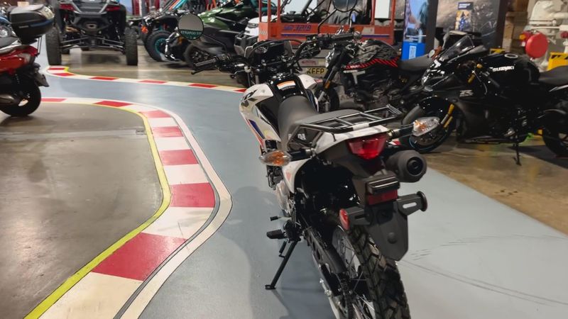 New 2025 Honda XR150L Image 3
