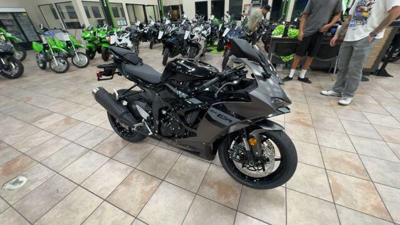 New 2026 Kawasaki NINJA ZX-6R ABS Image 6