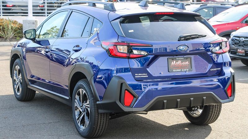 2025 Subaru Crosstrek PremiumImage 2