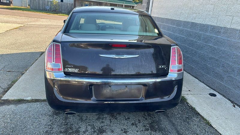 2012 Chrysler 300C 300CImage 4