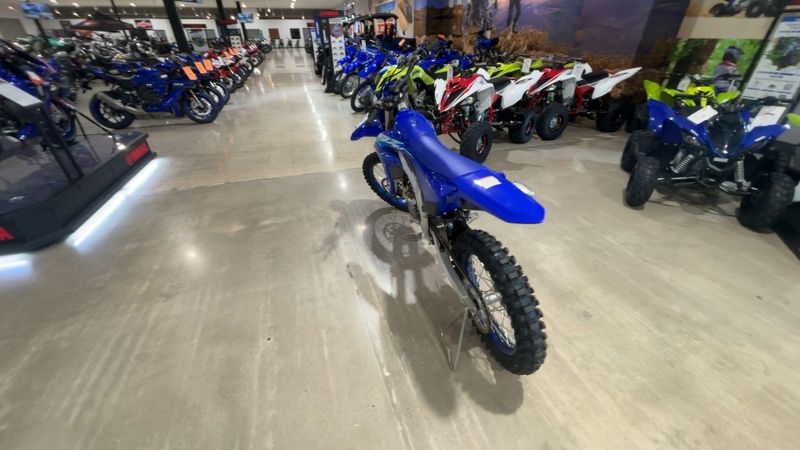 New 2027 Yamaha YZ450F Image 9