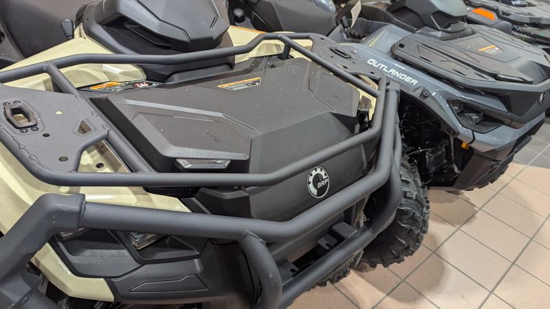 2025 Can-Am OUTLANDER PRO HD7 HUNTING EDITION DESERT TANImage 9