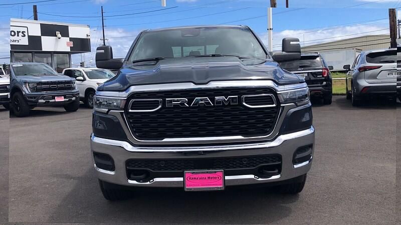 2025 Ram 1500 Tradesman photo 4