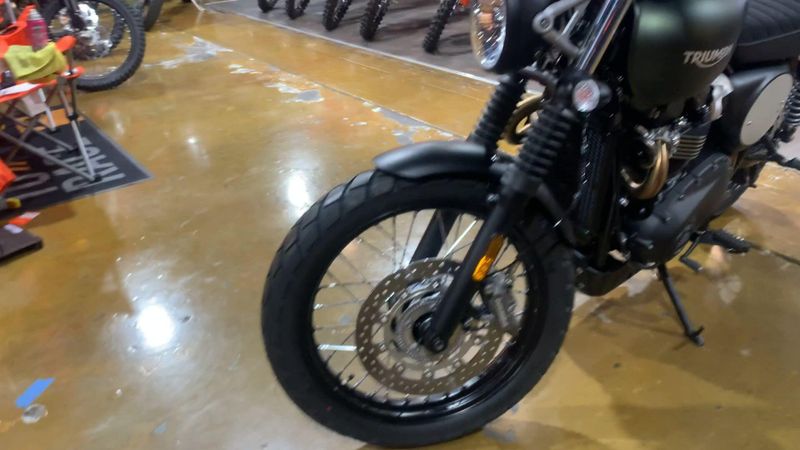 2025 Triumph SCRAMBLER 900 Image 3