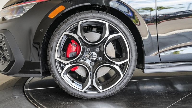 New 2025 Volkswagen Golf GTI AutobahnImage 10
