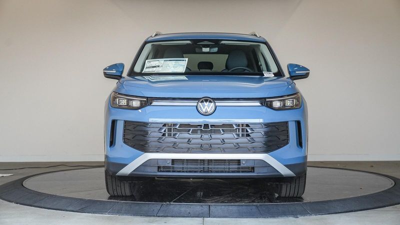 New 2025 Volkswagen Tiguan 2.0T SEImage 6