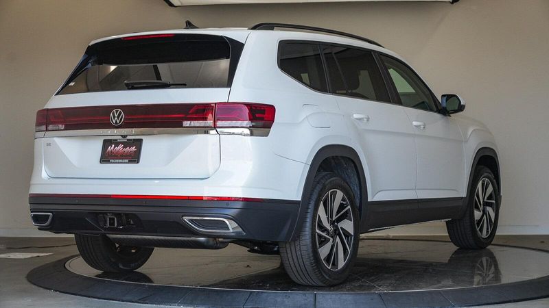 New 2025 Volkswagen Atlas 2.0T SE w/TechnologyImage 4