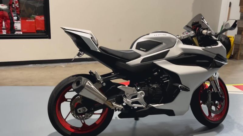 Used 2025 CFMOTO 450SS CF400-6US Image 4