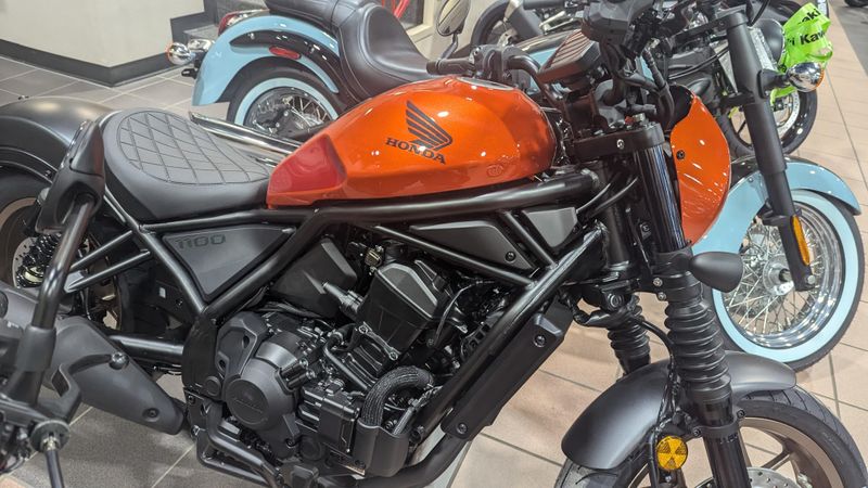 2025 Honda REBEL 1100 DCT SE FLARE ORANGE METALLICImage 4