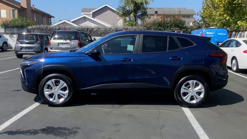 Used 2024 Chevrolet Trax LSImage 6