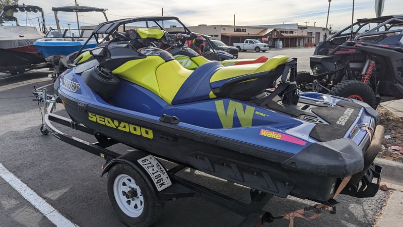 2020 SEADOO WAKE 170  in a BLUE exterior color. Family PowerSports (877) 886-1997 familypowersports.com 