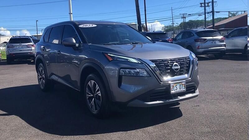 2023 Nissan Rogue SV photo 3