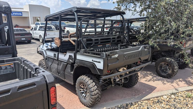 2024 Kawasaki MULE PROFXT 1000 LE PLATINUM RANCH EDITION METALLIC STARDUST WHITEImage 4