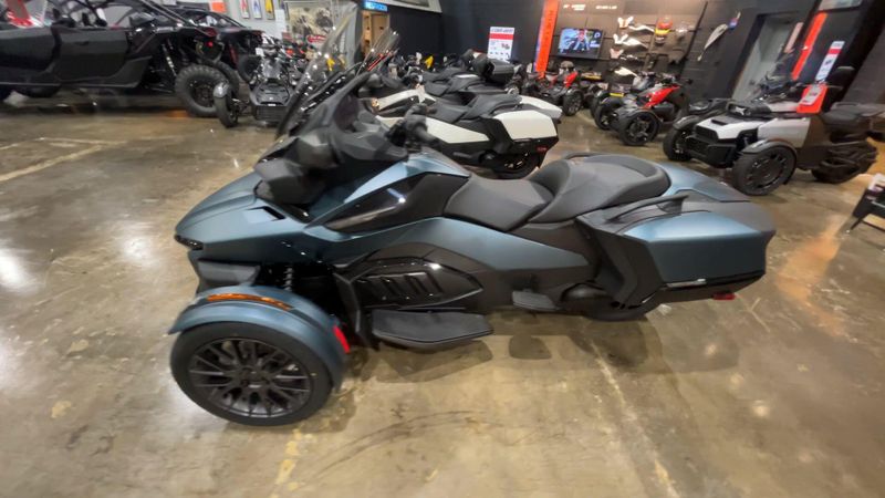 New 2026 Can-Am SPYDER RT (SE6) Image 9