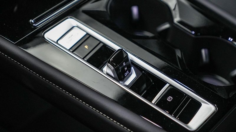 2025 Volkswagen Atlas 2.0T SE w/TechnologyImage 20