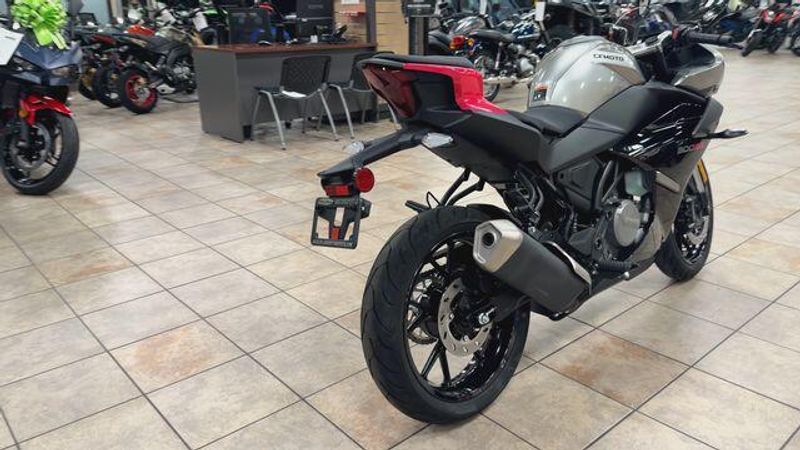 Used 2025 CFMOTO 300SS CF300-5US Image 8