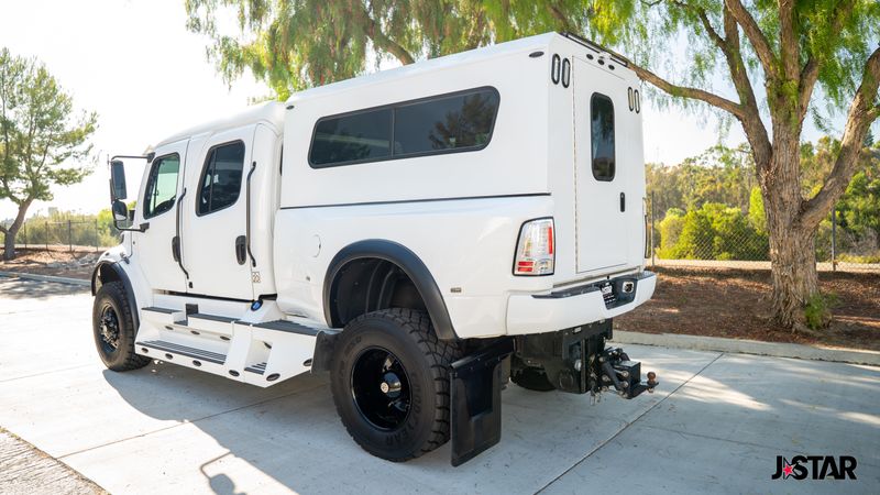 2016 Freightliner M2 106 Sport Chassis photo 8