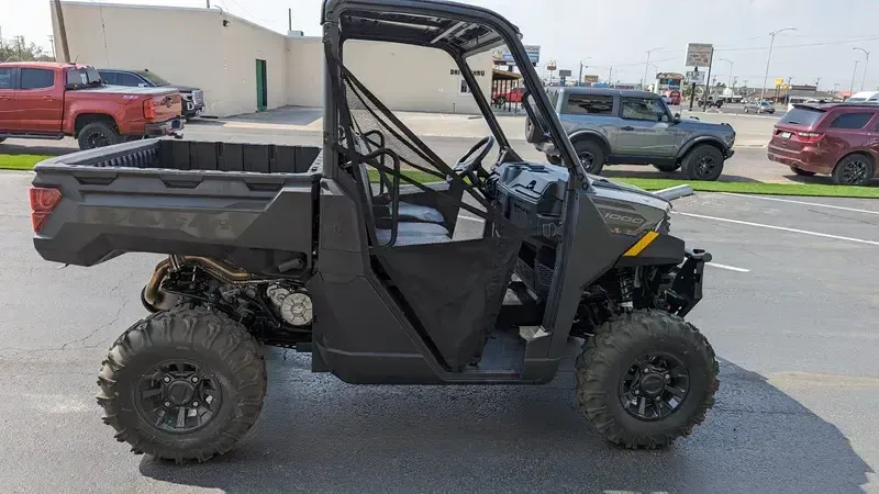 NEW 2026 POLARIS RANGER 1000 PREMIUM GRANITE GRAY EPS Image 2