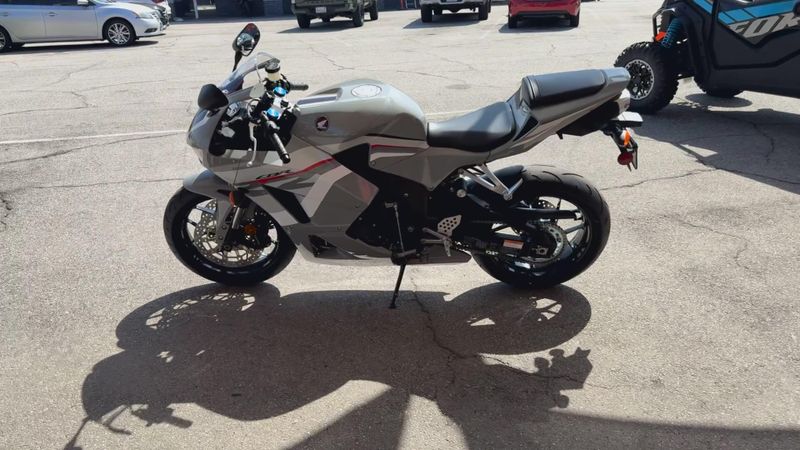 New 2026 Honda CBR600RR Image 2
