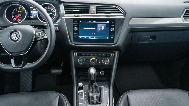 2021 Volkswagen Tiguan 2.0T SEImage 13