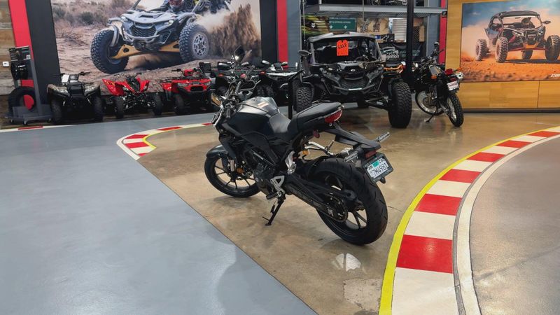 Used 2025 Honda CB300R ABS Image 6