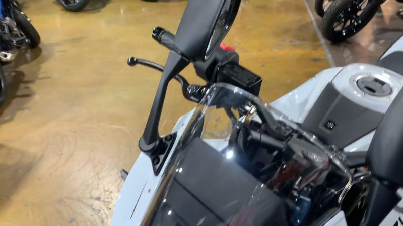 New 2026 Suzuki GSX-8R Image 7