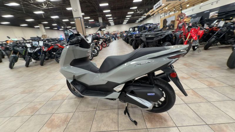 New 2026 Honda PCX ABS Image 6