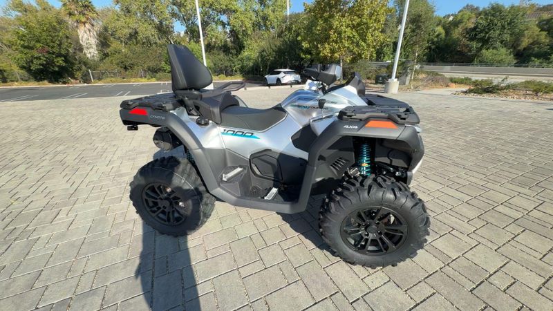 New 2027 CFMOTO CFORCE 1000 TOURING Image 2