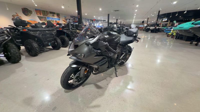 New 2026 Kawasaki NINJA ZX-6R Image 7