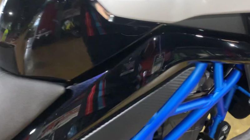 New 2025 CFMOTO 300NK Image 5