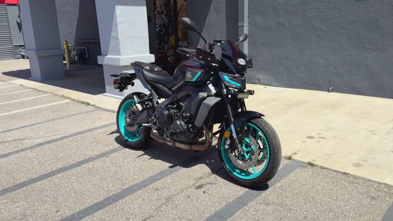 Used 2024 Yamaha MT-09 Image 2