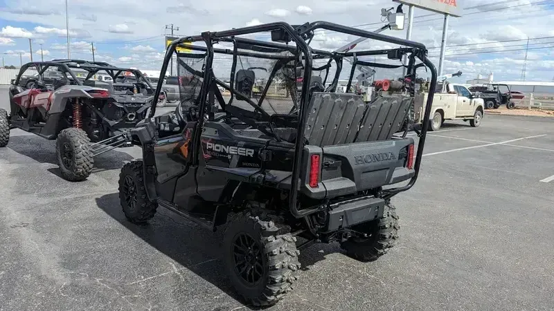 NEW 2025 HONDA PIONEER 10005 DELUXE Image 4