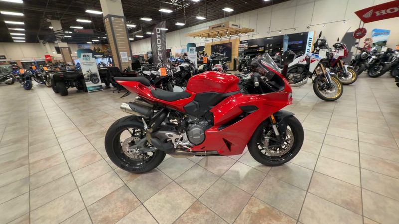 Used 2026 Ducati PANIGALE V2 Image 2