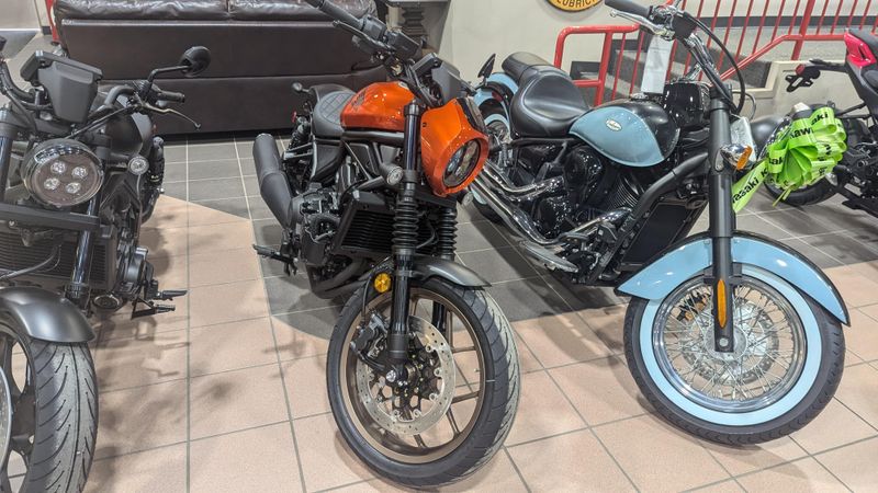 2025 Honda REBEL 1100 DCT SE FLARE ORANGE METALLICImage 2