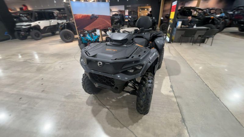 New 2026 Can-Am OUTLANDER MAX DPS 1000R Image 8