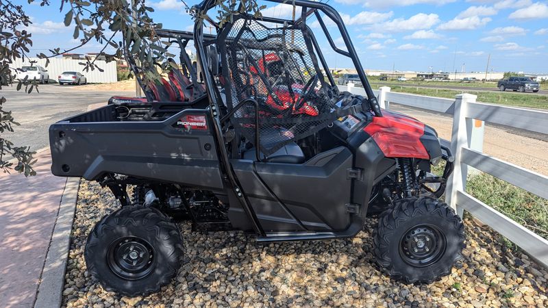 2025 Honda PIONEER 700 BASEImage 1