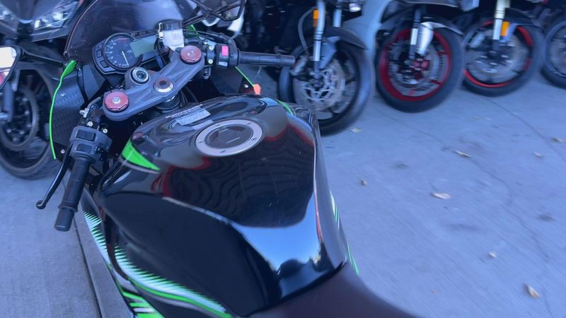 Used 2017 Kawasaki NINJA ZX-6R KRT EDITION Image 2