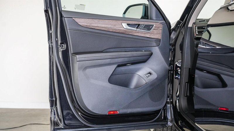 New 2025 Volkswagen Atlas 2.0T SEL Premium R-LineImage 21