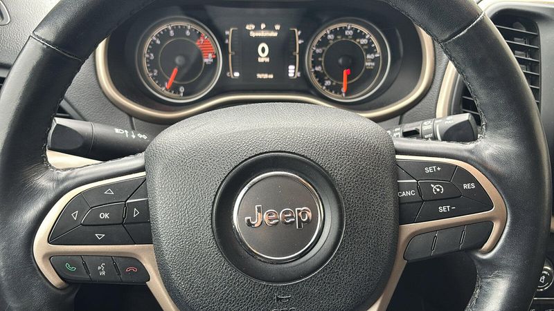 2016 Jeep Cherokee AltitudeImage 9